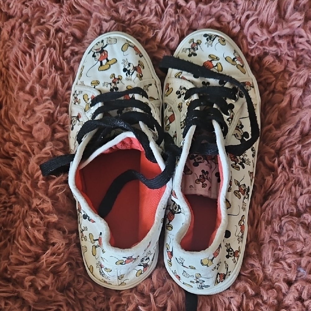 White and Black Athletic Shoes with Classic Rubber Sole